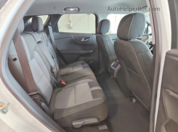 3GNKBHR41SS142903 2025 CHEVROLET BLAZER White უკანა სალონის ხედი