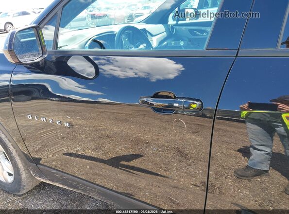 3GNKBHR44MS553358 2021 CHEVROLET BLAZER Black Вид спереду