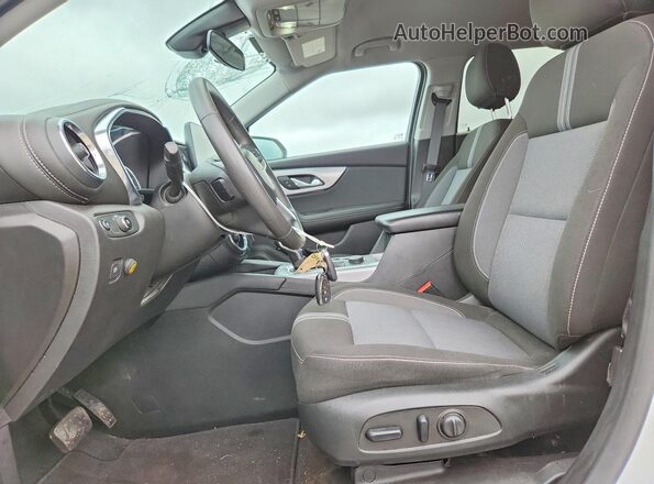 3GNKBHR44PS210232 2023 CHEVROLET BLAZER White Vista interior delantera
