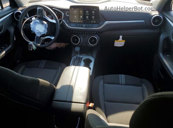 3GNKBHR48SS214695 2025 CHEVROLET BLAZER Silver წინა პანელის ხედი