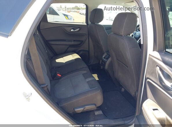 3GNKBHR49PS104567 2023 CHEVROLET BLAZER White VIN კოდის სტიკერის ხედი