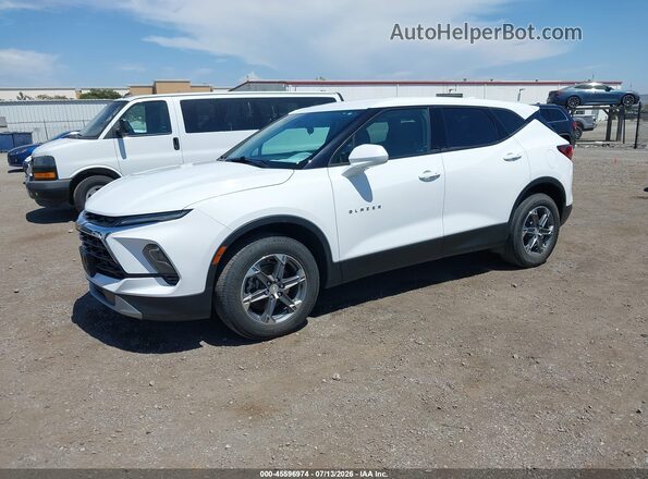 3GNKBHR49PS104567 2023 CHEVROLET BLAZER White წინა მარცხენა ხედი სამი მეოთხედიდან