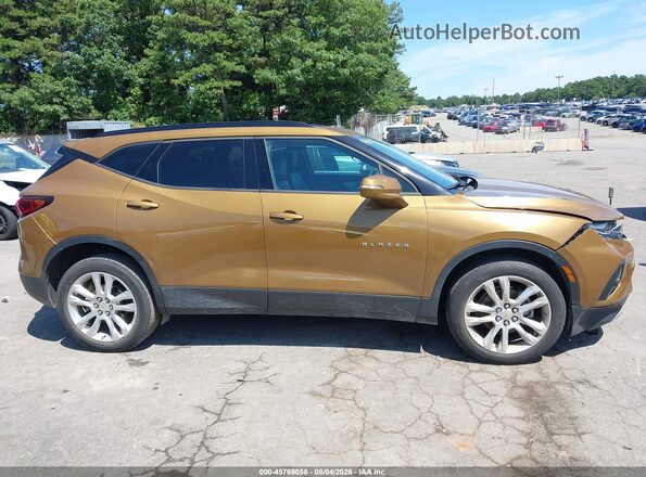 3GNKBHRS0KS600249 2019 CHEVROLET BLAZER Gold Widok wnętrza z tyłu
