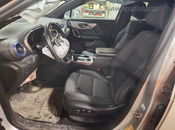 3GNKBHRSXLS628920 2020 CHEVROLET BLAZER Silver წინა სალონის ხედი