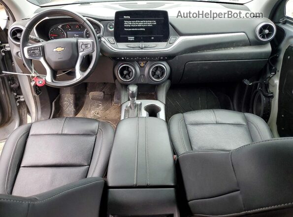 3GNKBJRS2PS206668 2023 CHEVROLET BLAZER Серый Вид панели приборов