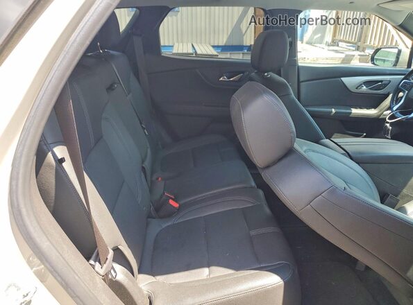 3GNKBJRS3MS558945 2021 CHEVROLET BLAZER White Vista interior trasera