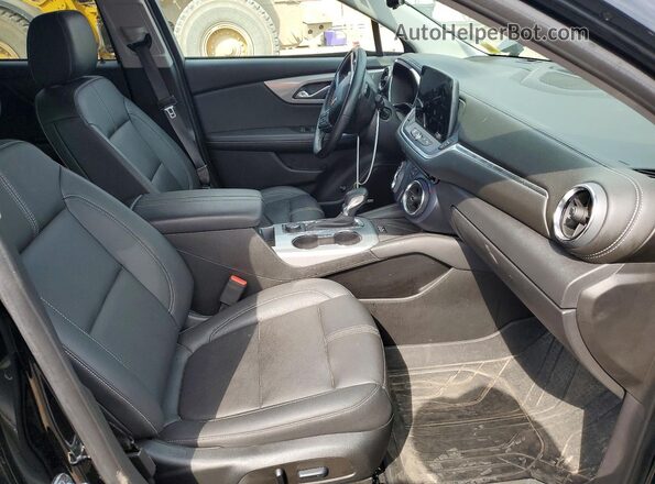 3GNKBJRS5PS230348 2023 CHEVROLET BLAZER Черный Вид салона спереди