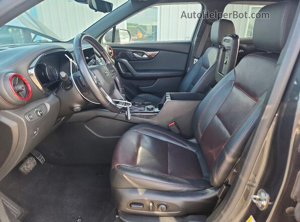3GNKBJRS7KS666806 2019 CHEVROLET BLAZER Gray Вид салону спереду