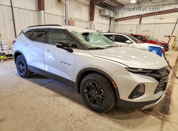 3GNKBJRSXMS510021 2021 CHEVROLET BLAZER Серебряный Передняя правая четверть