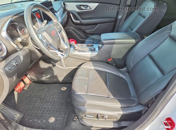 3GNKBJRSXRS139983 2024 CHEVROLET BLAZER Белый Вид салона спереди