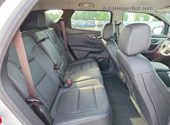 3GNKBJRSXRS139983 2024 CHEVROLET BLAZER Белый Вид задней части салона