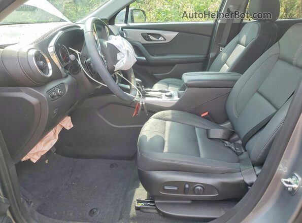 3GNKBJRSXSS268750 2025 CHEVROLET BLAZER Silver Вид салону спереду