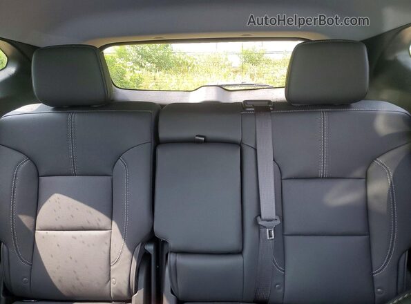 3GNKBJRSXSS268750 2025 CHEVROLET BLAZER Silver Вид задніх сидінь
