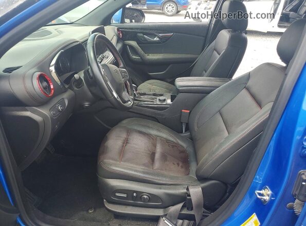 3GNKBKRS0RS238365 2024 CHEVROLET BLAZER Синий Вид салона спереди