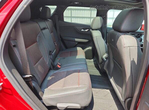 3GNKBKRS5TS123056 2026 CHEVROLET BLAZER Бордовый Вид задних сидений