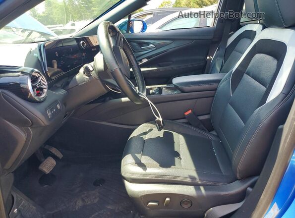 3GNKDBRJ6RS218381 2024 CHEVROLET BLAZER Синий Вид салона спереди