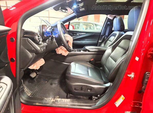 3GNKDBRJ9RS201817 2024 CHEVROLET BLAZER Red Widok wnętrza z przodu