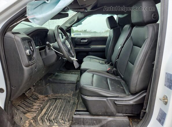 3GTNHAEK1RG276016 2024 GMC SIERRA White Front interior view