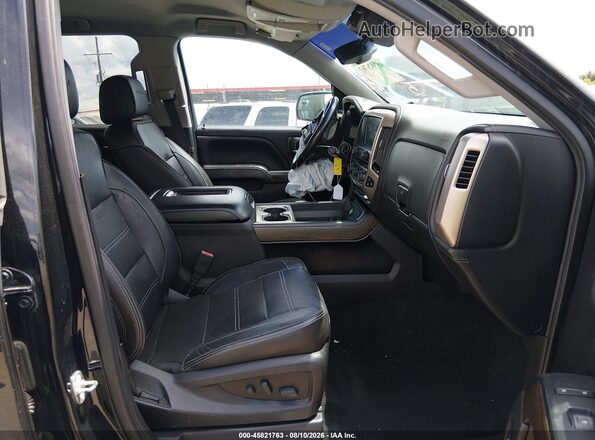 3GTP1PEC9JG355219 2018 GMC SIERRA Черный Вид салона спереди