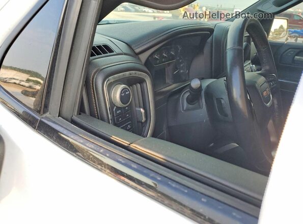 3GTP9EEL4LG208001 2020 GMC SIERRA White Widok deski rozdzielczej