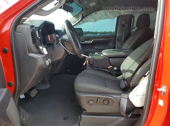3GTPHCEK0NG690645 2022 GMC SIERRA Red Widok wnętrza z przodu