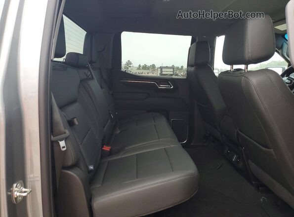 3GTPHDED1TG378175 2026 GMC SIERRA Silver Vista de los asientos traseros