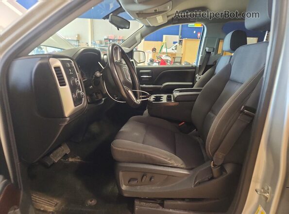3GTU2MEC8JG147024 2018 GMC SIERRA Silver Widok wnętrza z przodu