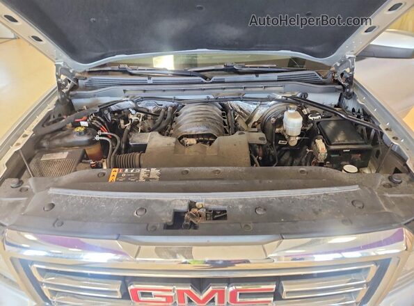 3GTU2MEC8JG147024 2018 GMC SIERRA Silver Widok wnętrza z tyłu