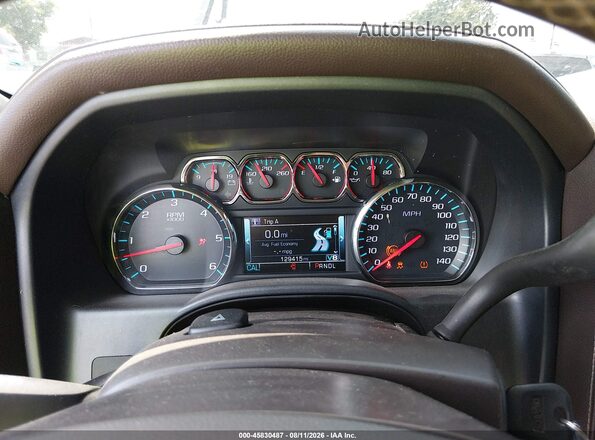 3GTU2NEC0HG360243 2017 GMC SIERRA White Widok tylnych siedzeń