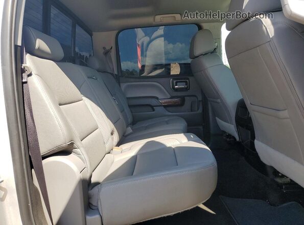 3GTU2NEC2HG372359 2017 GMC SIERRA Silver Widok tylnych siedzeń