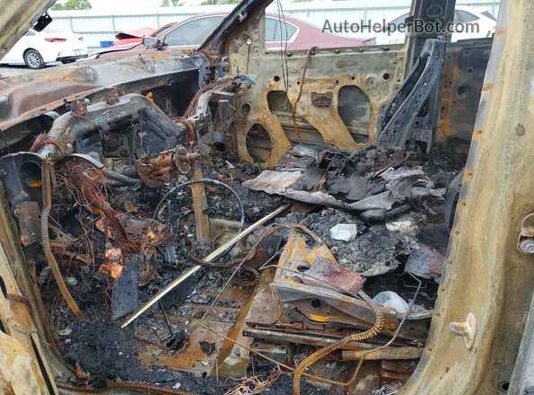 3GTU2NECXGG241517 2016 GMC SIERRA Burn Front interior view