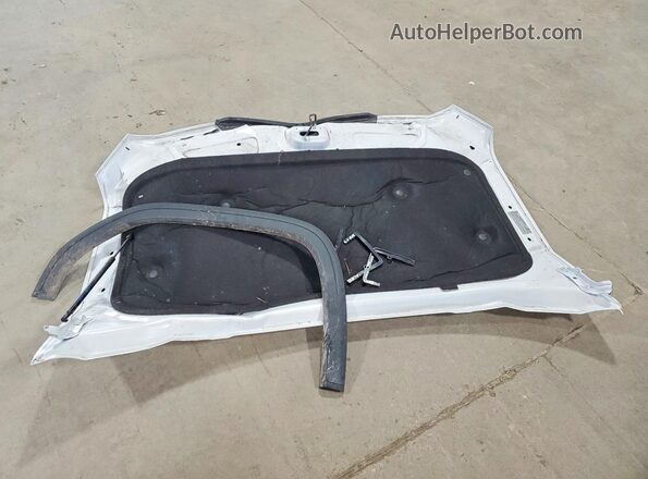 3GTUUCE84SG135535 2025 GMC SIERRA Белый Вид подкапотного пространства