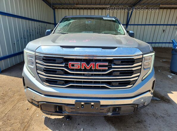 3GTUUDED3RG447102 2024 GMC SIERRA Silver Widok z przodu