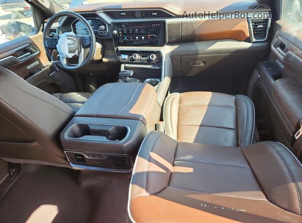 3GTUUGEL4RG215391 2024 GMC SIERRA Silver Widok deski rozdzielczej