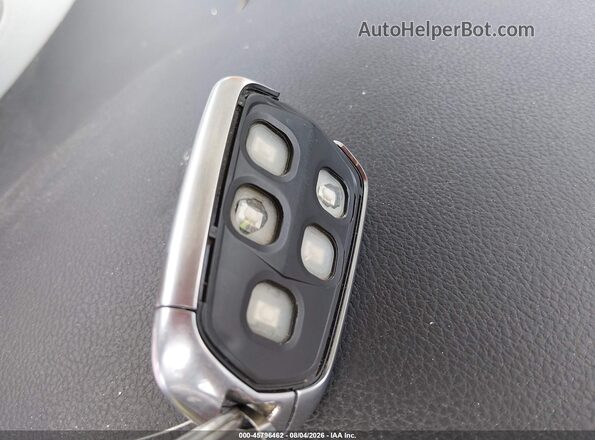 3GYFNCE36GS561204 2016 CADILLAC SRX Красный Вид панели приборов