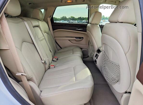 3GYFNDE31GS546762 2016 CADILLAC SRX White Rear interior view