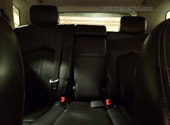 3GYFNEE34GS540928 2016 CADILLAC SRX Blue Rear seats view