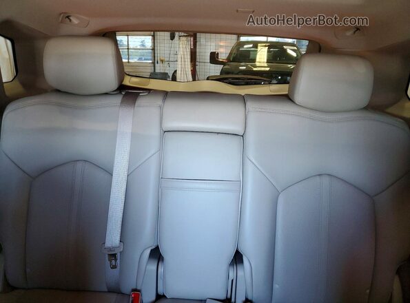 3GYFNEE38GS507222 2016 CADILLAC SRX Cream Widok tylnych siedzeń