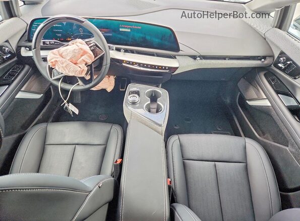 3GYK3DM44TS169997 2026 CADILLAC OPTIQ White Widok deski rozdzielczej