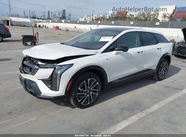 3GYK3GMR2SS207139 2025 CADILLAC OPTIQ White Առջևի ձախ երեք քառորդ տեսարան