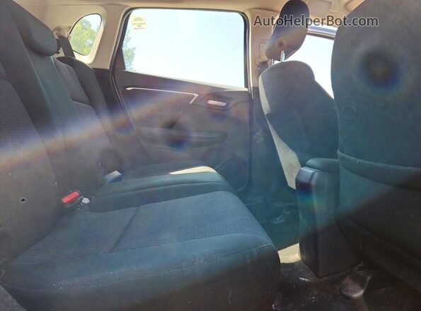 3HGGK5G41JM703878 2018 HONDA FIT Silver Rear seats view