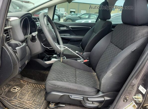 3HGGK5G52HM700555 2017 HONDA FIT Gray Widok wnętrza z przodu