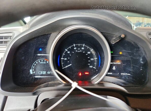3HGGK5G84JM711928 2018 HONDA FIT Silver Instrument cluster view