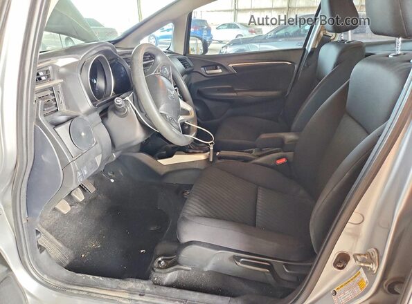 3HGGK5G84JM711928 2018 HONDA FIT Silver Front interior view