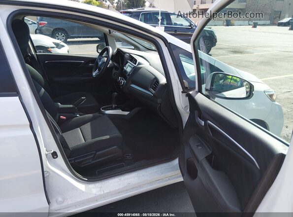 3HGGK5H43KM719726 2019 HONDA FIT Белый Вид салона спереди