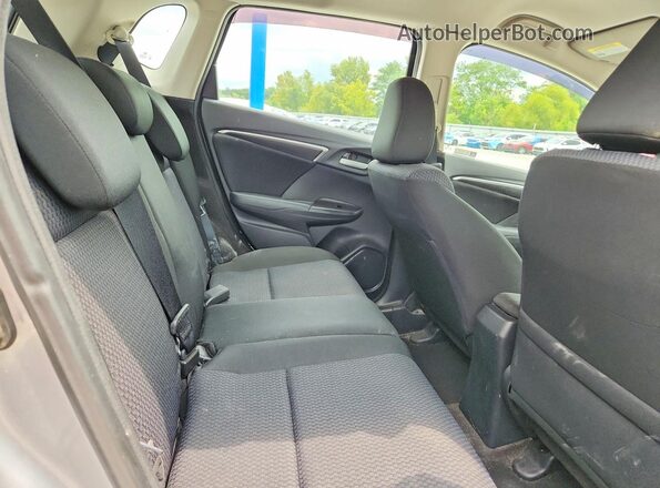 3HGGK5H43KM750572 2019 HONDA FIT Silver Widok tylnych siedzeń