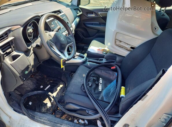 3HGGK5H44KM725471 2019 HONDA FIT Белый Вид салона спереди