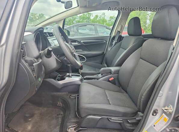 3HGGK5H45KM713622 2019 HONDA FIT Серебряный Вид салона спереди