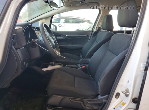 3HGGK5H46KM737301 2019 HONDA FIT White Вид салону спереду