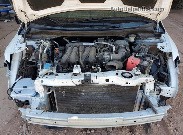 3HGGK5H46KM737301 2019 HONDA FIT White Вид задньої частини салону